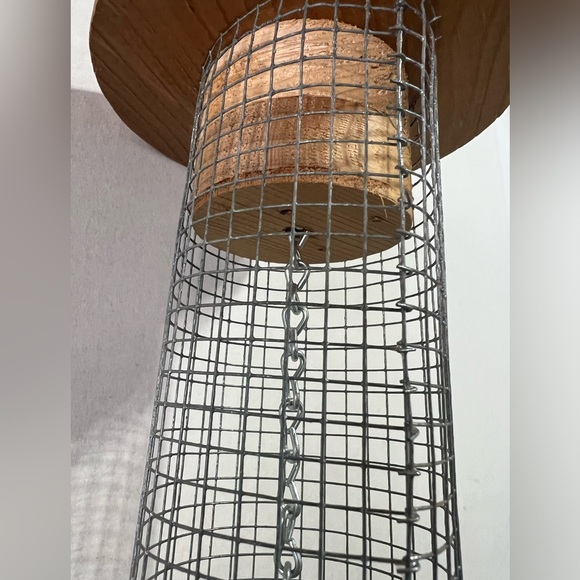 🎉HP🎉NEW!🐦Bird Peanut Feeder w/cedar top, hanging chain. Handcrafted - Picture 8 of 13